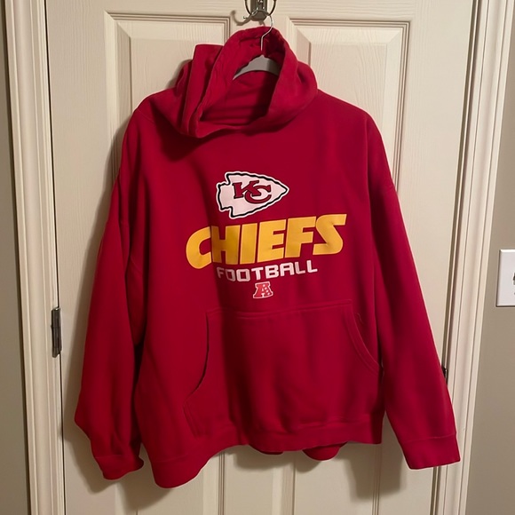 Team Apparel Tops - Red Kansas City Chiefs Football Hoodie Size 2X